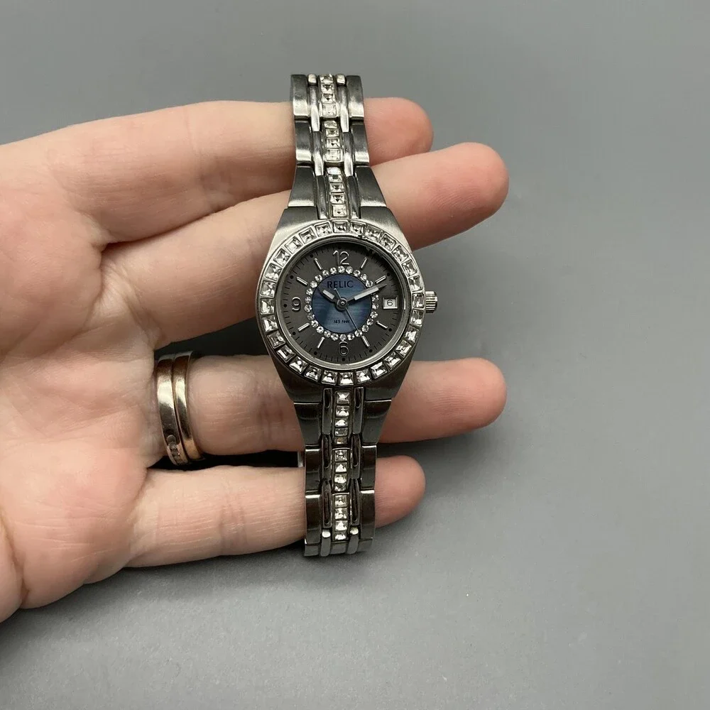 Relic ZR11774 Womens Watch 26mm Blue Gray Crystals Silver Tone New Battery 6.75